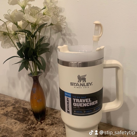 Straw toppers for tumbler straws. - Picture 5 of 17